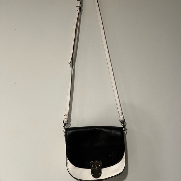 Patricia Nash leather crossbody purse in a black and white colorblock - Picture 5 of 10